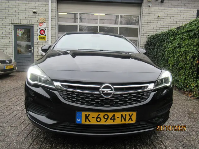 Opel Astra 1.0 Business+ 2016 Benzine 10