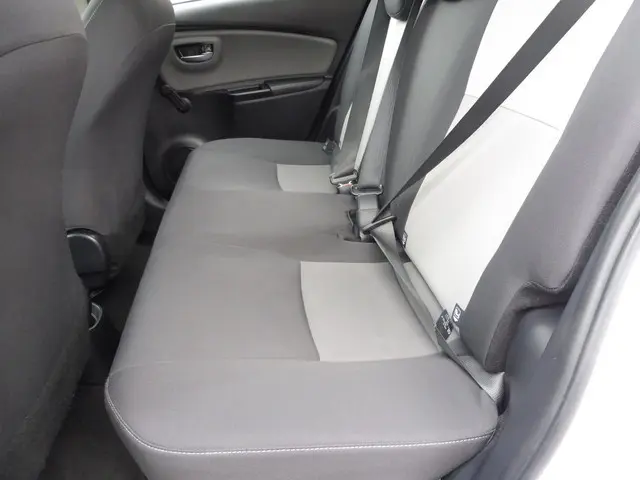 Toyota Yaris 1.5 Hybrid Aspiration 2017 Hybride Benzine 19