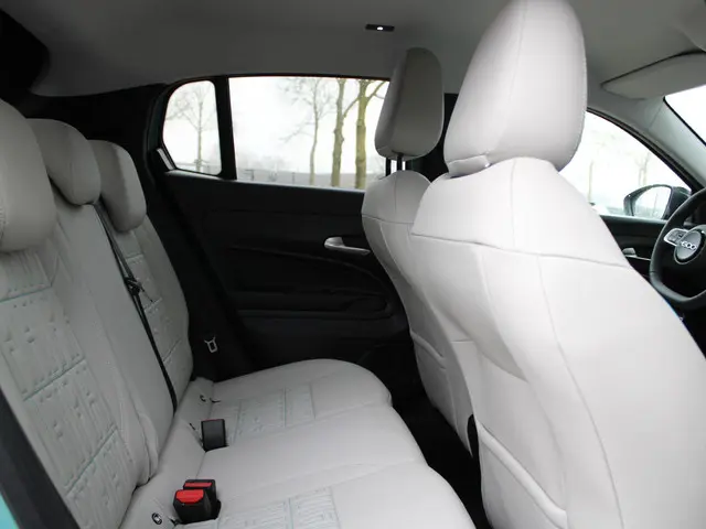 Fiat 600 1.2 Hybrid La Prima 2025 Benzine 8