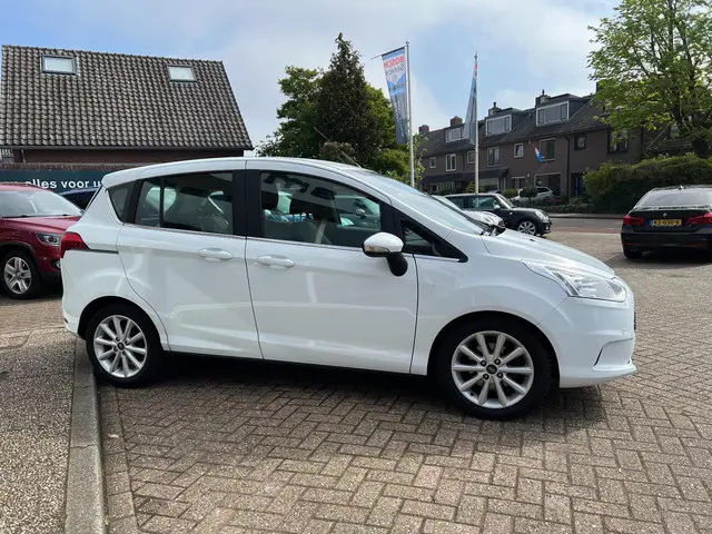 Ford B-MAX 1.0 EcoBoost Titanium 2018 Benzine 4