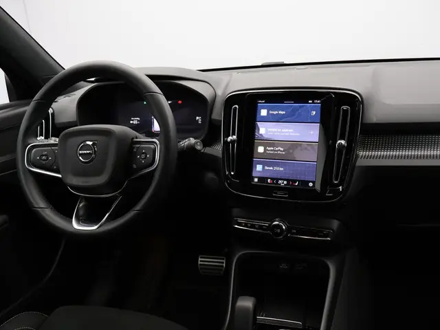Volvo XC40 3