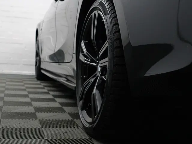 BMW 3 Serie 320e M Performance Aut- 2022 Hybride Benzine 34