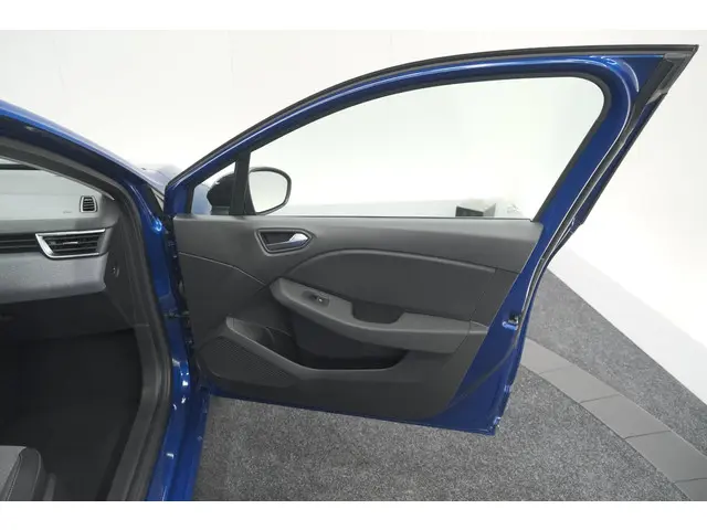 Renault Clio TCe 90 GPF Evolution 2024 Benzine 66
