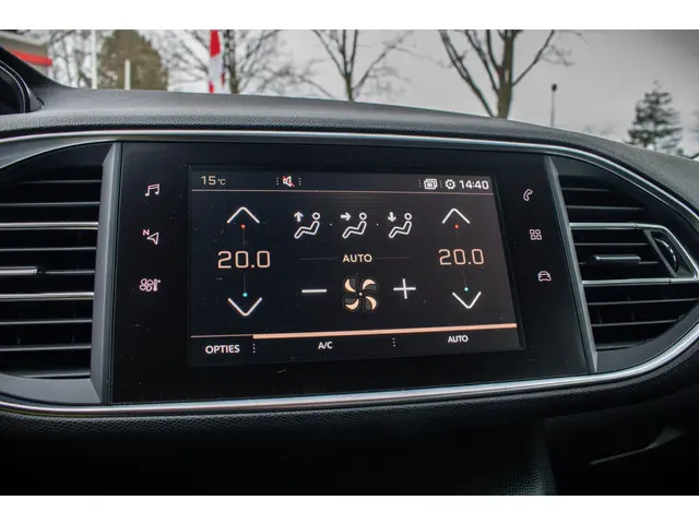 Peugeot 308 1.2 PureTech Active 2018 Benzine 17