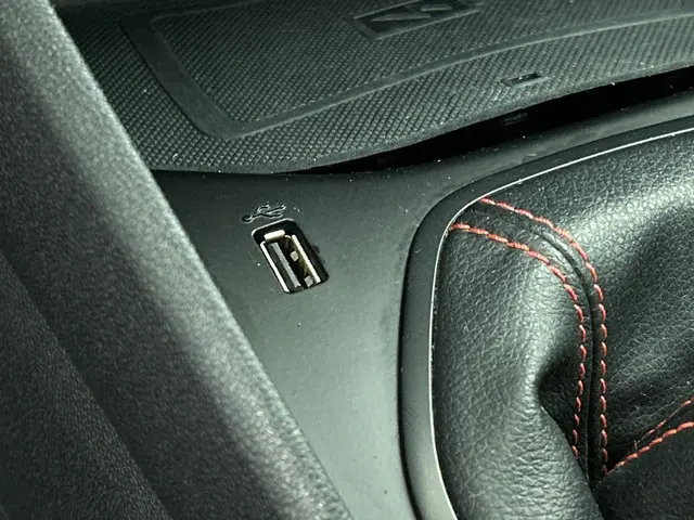 Ford Fiesta 1.0 EcoBoost Hybrid ST-Line 2022 Benzine 23