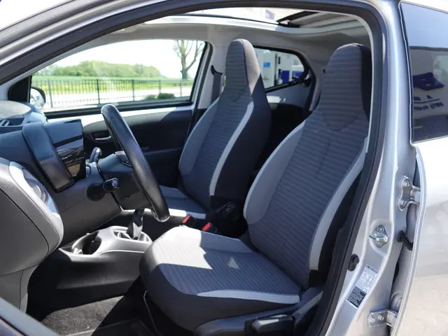 Toyota Aygo 1.0 VVT-i x-first 2019 Benzine 6
