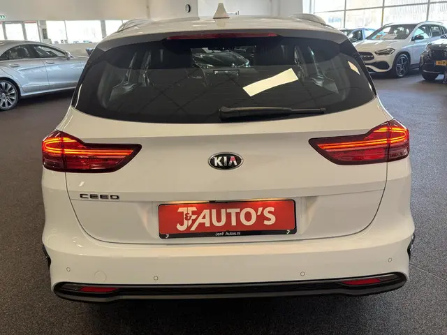 Kia Ceed 1.4 T-GDi GT-Line 2021 Benzine 4