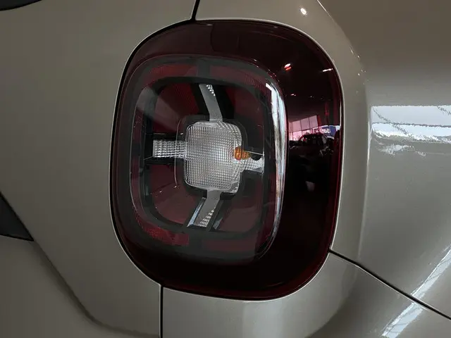 Dacia Duster 1.0 TCe 100 Prestige 2020 Benzine 26