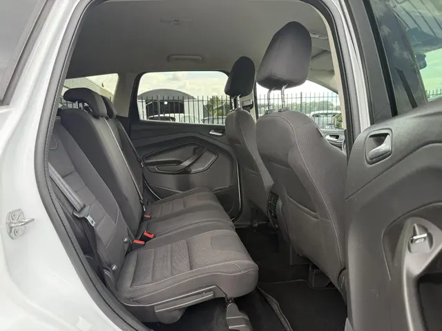 Ford Kuga 1.5 Titanium 2014 Benzine 9