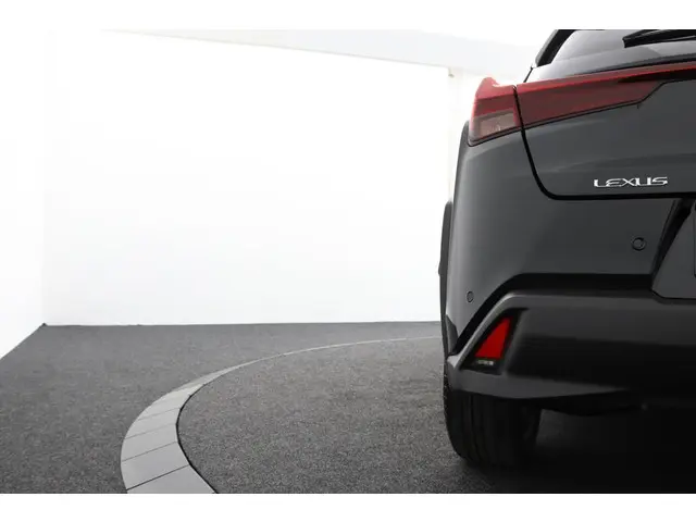 Lexus UX 300h Luxury Line 2024 Hybride Benzine 35