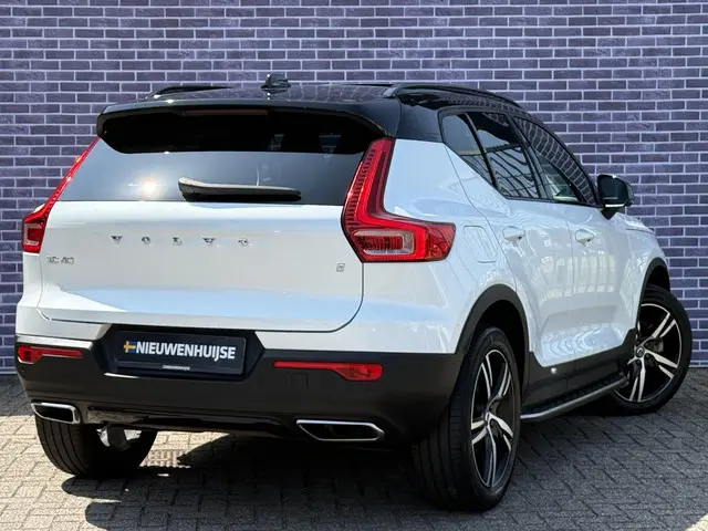 Volvo XC40 2.0 T4 R-Design 2019 Benzine 3