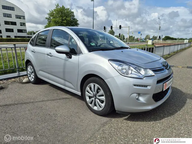 Citroën C3 1.2 PureTech Collection 2015 Benzine 3