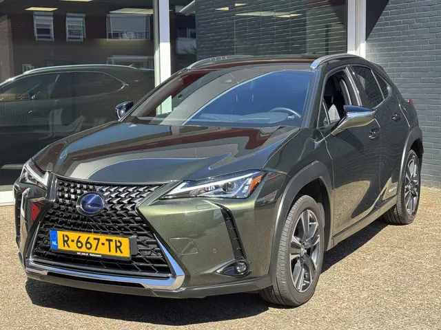 Lexus UX 250h Preference Line 2022 Hybride Benzine 10