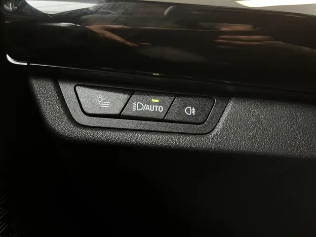 BMW X1 xDrive30e X-Line 2023 Hybride Benzine 43