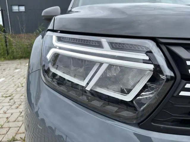 Dacia Duster 1.3 TCe 130 Journey 2024 Benzine 27