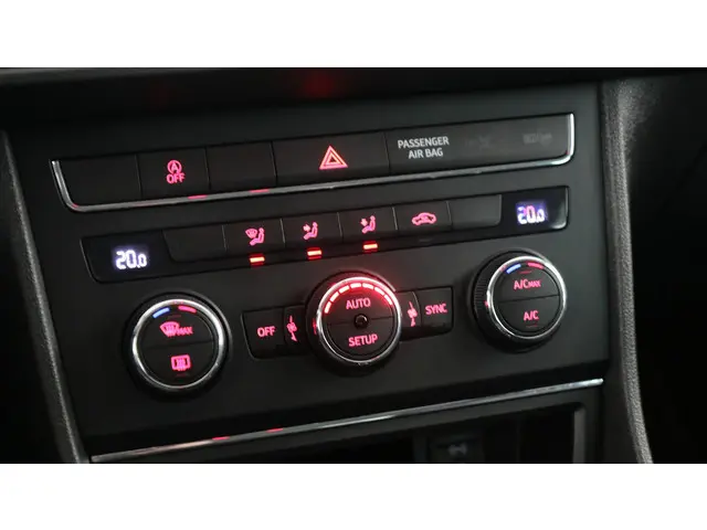 SEAT Leon ST 1.0 EcoTSI 115pk Style Connect 2016 Benzine 32