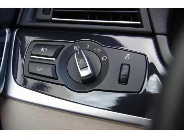 BMW 5 Serie 520i Upgrade Edition 2013 Benzine 15