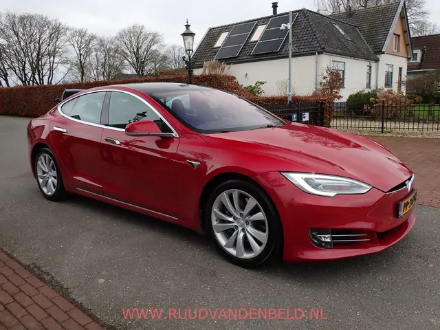 Tesla Model S 75D 2017 Elektrisch 3