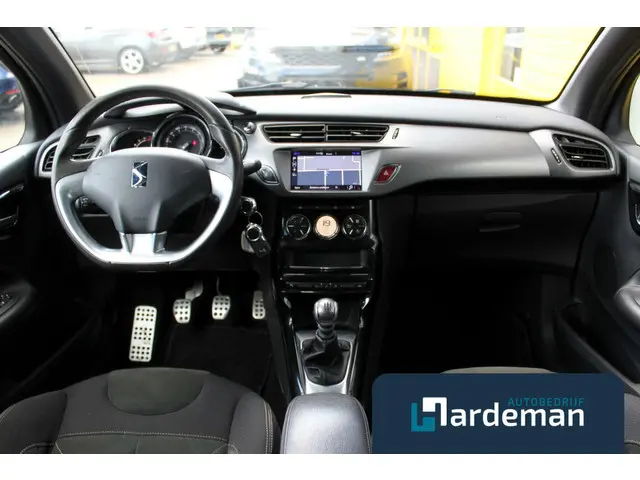 DS DS 3 Cabrio 1.2 Sport Chic Carplay 2016 Benzine 2
