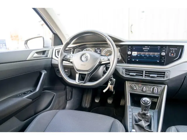 Volkswagen Polo 1.0 TSI Comfortline 2019 Benzine 30