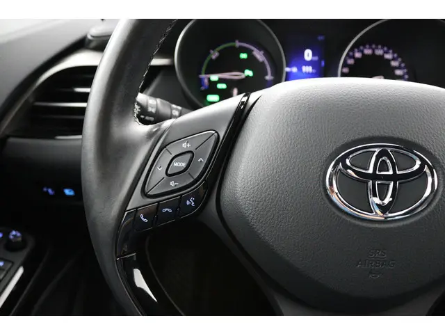 Toyota C-HR 1.8 Hybrid Style 2019 Hybride Benzine 19
