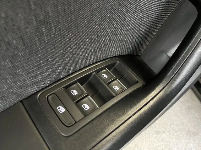 SEAT Ateca 1.5 TSI Style Business Intense 2021 Benzine 33