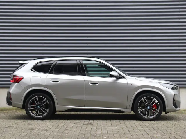 BMW iX1 eDrive20 2025 Elektrisch 5