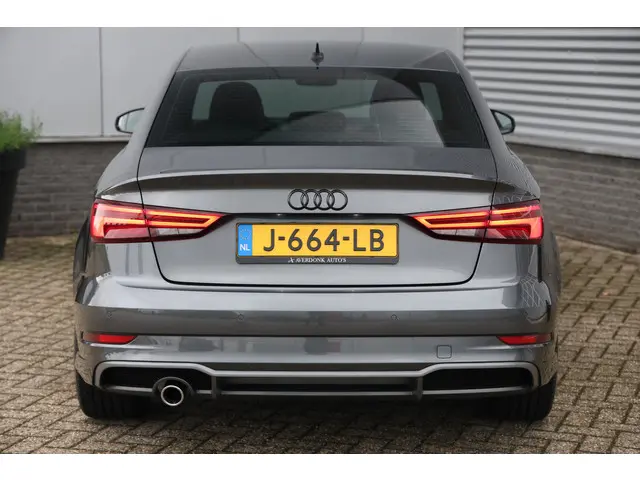 Audi A3 Limousine 30 TFSI 3x S-line 2020 Benzine 17