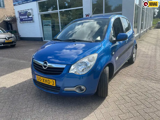 Opel Agila 1.2 Edition 2012 Benzine