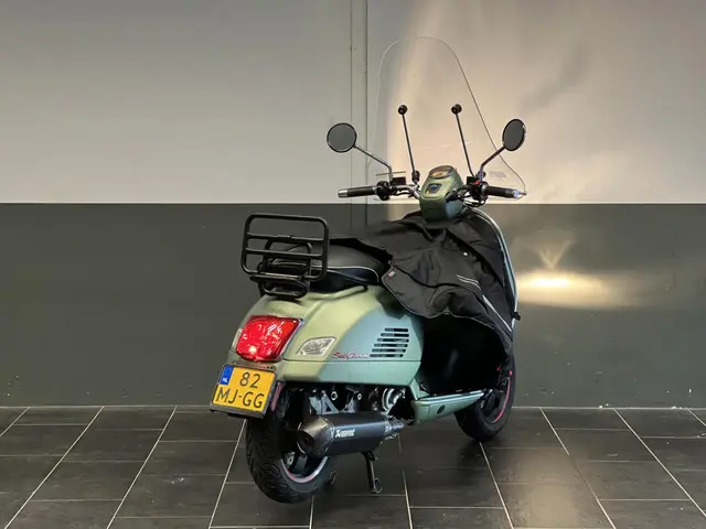 Vespa GTV 300 Sei Giorni LE 2018 Benzine 4