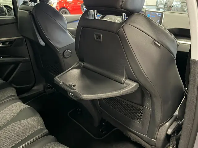 Peugeot 5008 1.2 PureTech Allure 2019 Benzine 17