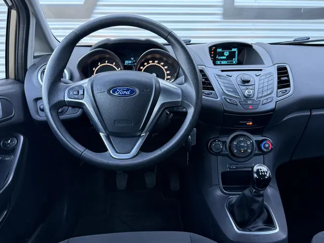 Ford Fiesta 1.0 EcoBoost Titanium 2014 Benzine 2