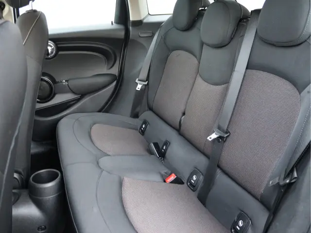 MINI One | Navigatiesysteem 2019 Benzine 23