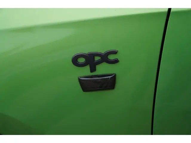 Opel Corsa 1.6 Turbo OPC MAXTON DESIGN 2015 Benzine 15