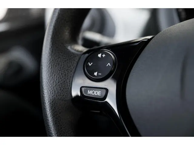 Citroën C1 1.0 e-VTi Feel*Airco*Bluetooth* 2014 Benzine 17