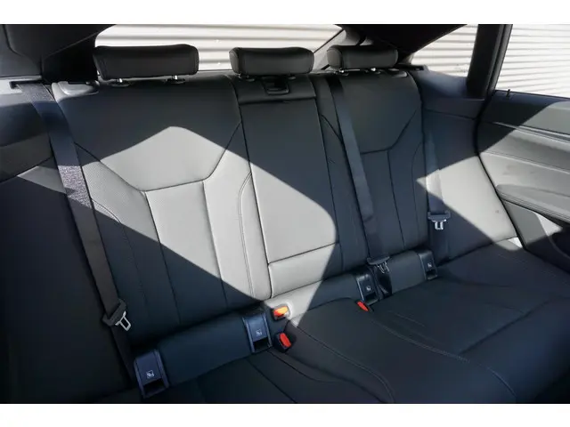 BMW i4 Gran Coupé eDrive35 2025 Elektrisch 10