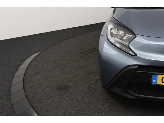 Toyota Aygo X 1.0 VVT-i MT Play 2024 Benzine 35