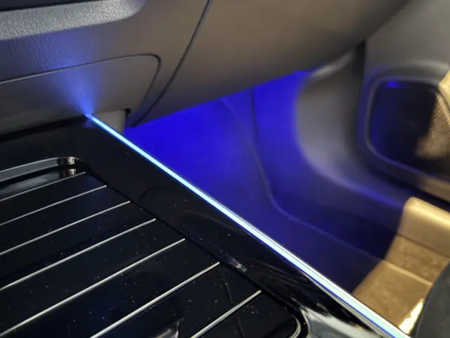 Mercedes-Benz GLA 250 e AMG Line 2024 Hybride Benzine 41