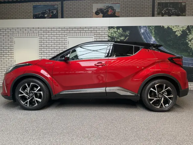 Toyota C-HR 2.0 Hybrid Style Luxury 2021 Hybride Benzine 3