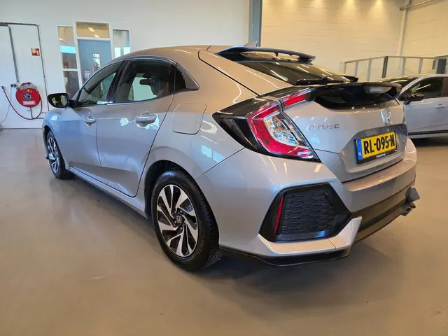 Honda Civic 1.0 i-VTEC Comfort |Automaat 2018 Benzine 3