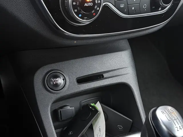 Renault Captur 1.2 TCe Intens 2017 Benzine 28