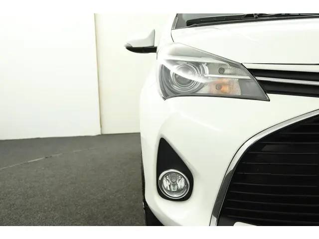 Toyota Yaris 1.0 VVT-i Comfort 2015 Benzine 40