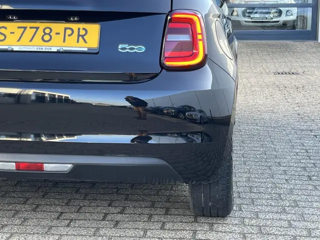 Fiat 500e 42 kWh 2023 Elektrisch 38