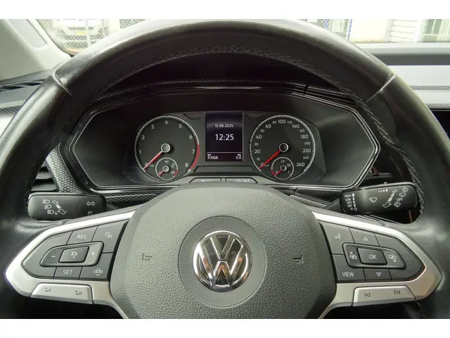 Volkswagen T-Cross 1.0 TSI Life 2019 Benzine 9