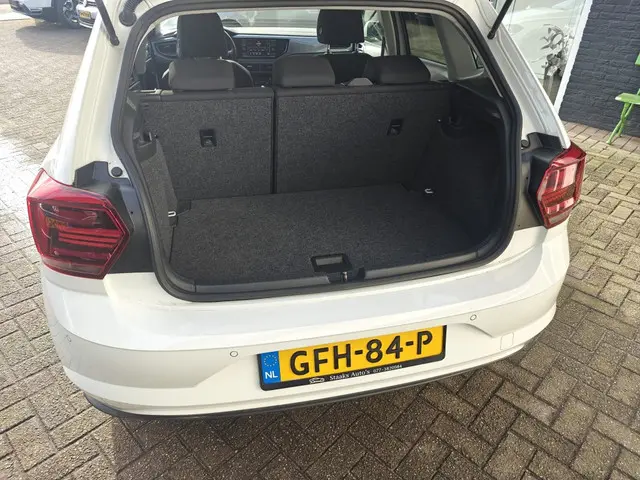 Volkswagen Polo 1.5 TSI DSG Highl.BnsR 2020 Benzine 8