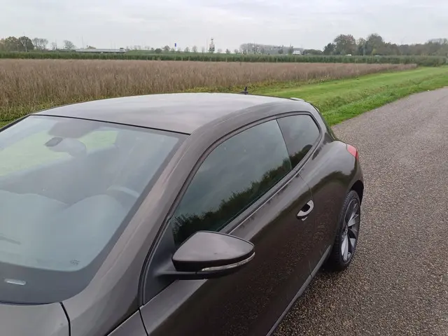Volkswagen Scirocco 1.4 TSI Highline 2013 Benzine 12