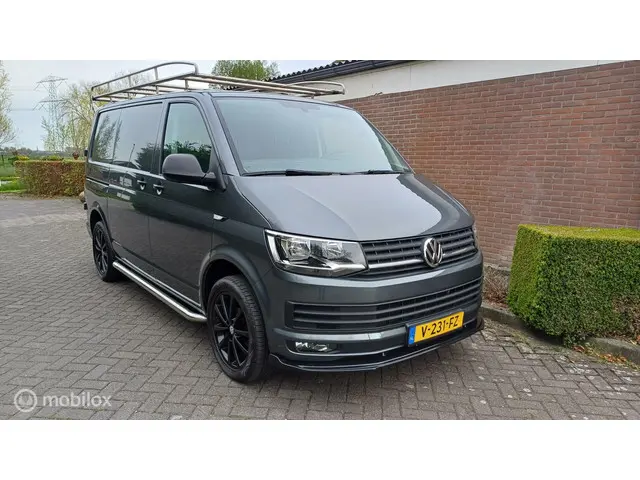 Volkswagen Transporter 2.0 TDI L1H1 2017 Diesel 8
