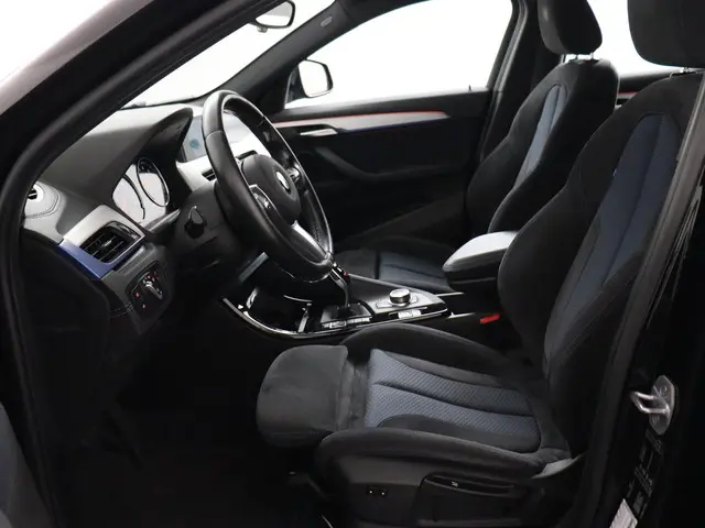 BMW X2 sDrive18i High Executive 2019 Benzine 6