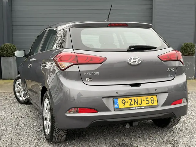 Hyundai i20 1.2 HP i-Motion Comfort 2015 Benzine 4