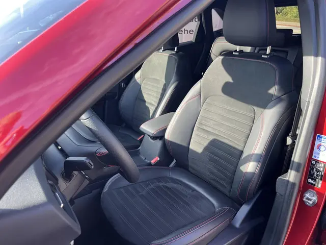 Ford Kuga 2.5 PHEV ST-Line X 2021 Hybride Benzine 12